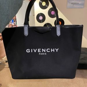 NEW BLACK GIVENCHY BAG